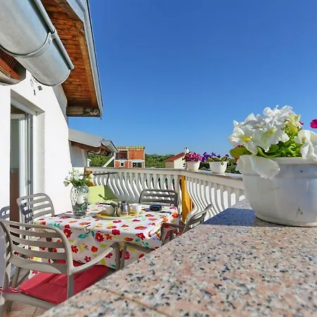 Nada Appartement Murvica (Policnik)